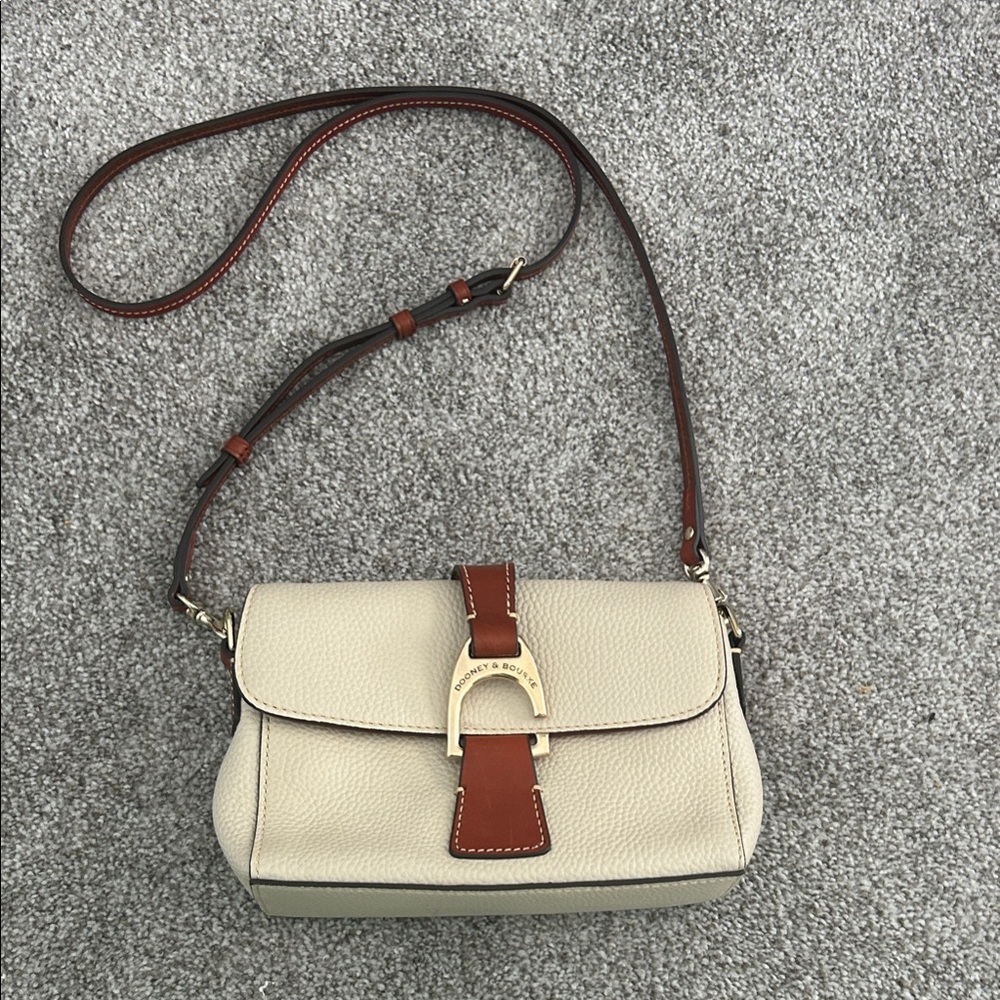 Dooney & Bourke kyra white pebble grain Crossbody Bag